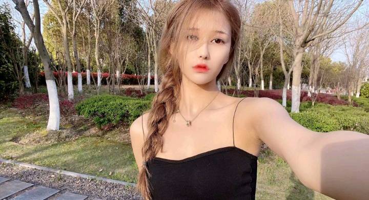 岗体验一个不错的清纯小妹 王